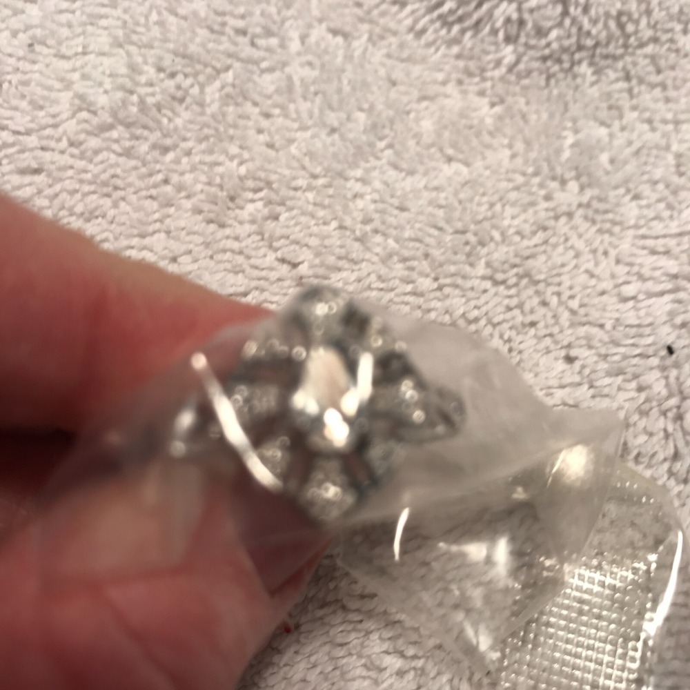 Avon 2007 Sterling Silver Genuine White Topaz and CZ ring Size 11